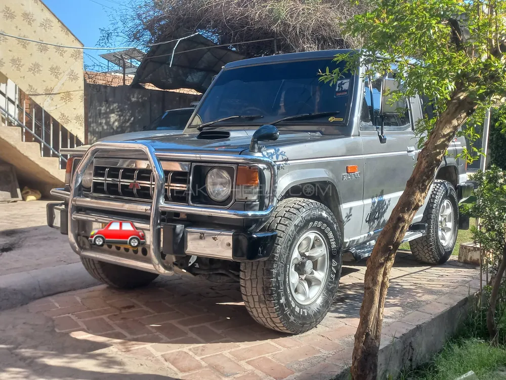 Mitsubishi Pajero 1989 for Sale in Peshawar Image-1