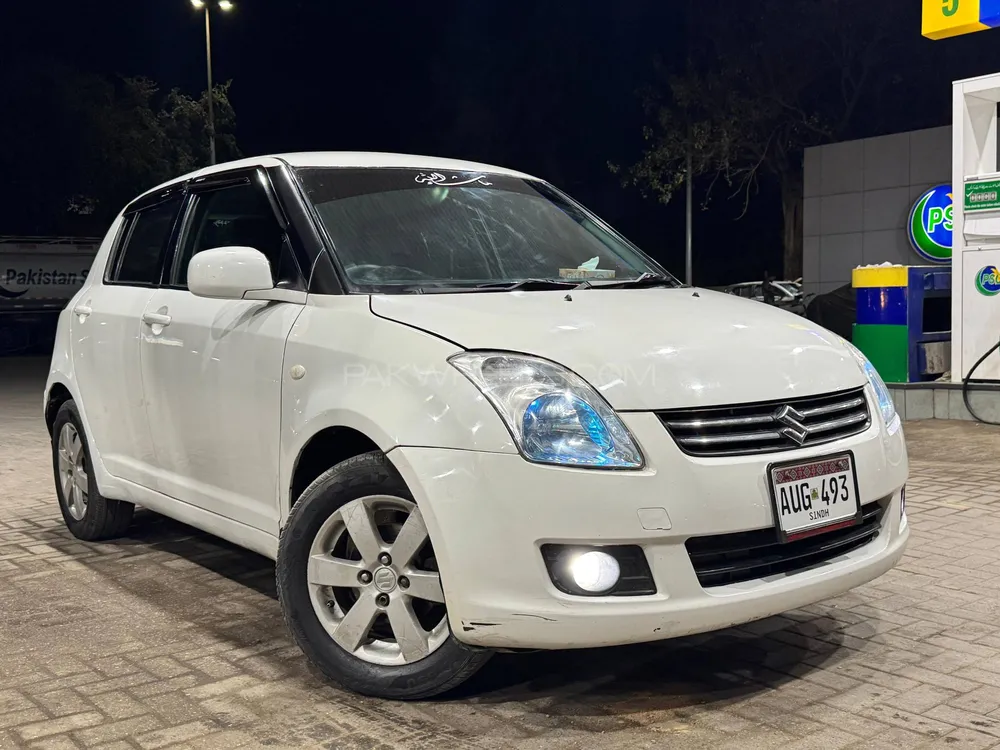 Suzuki Swift 2010 for Sale in Karachi Image-1