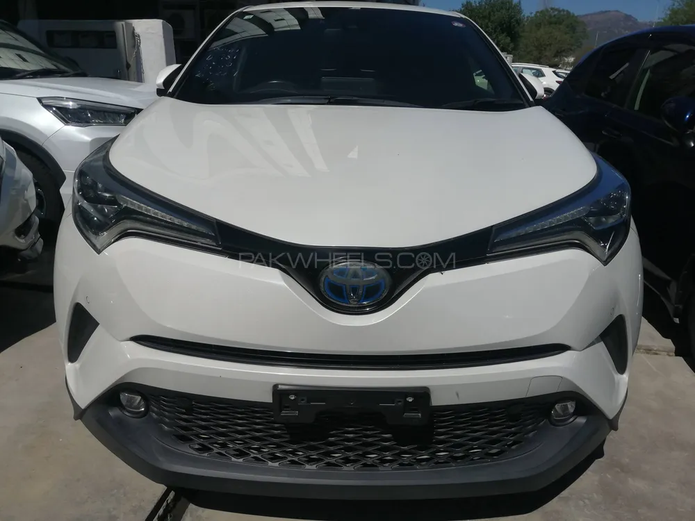 Toyota C-HR 2018 for Sale in Islamabad Image-1