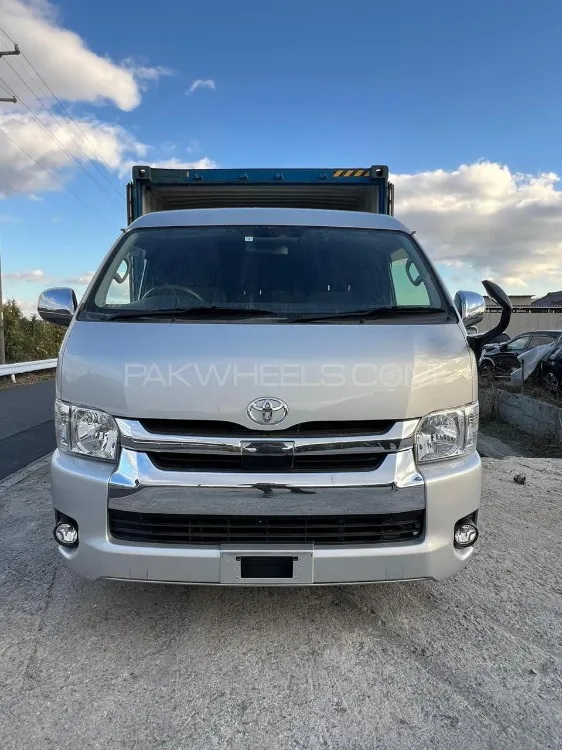 Toyota Hiace 2019 for Sale in Peshawar Image-1