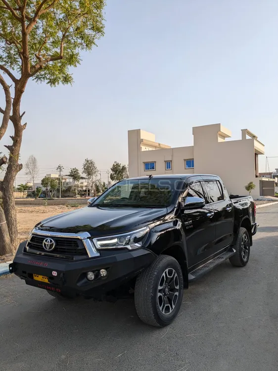 Toyota Hilux 2021 for Sale in Karachi Image-1
