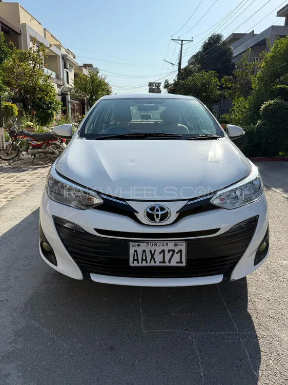 Toyota Yaris Sedan 2020 for Sale in Lahore Image-1
