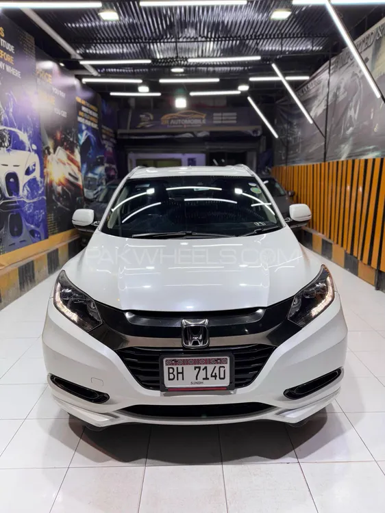 Honda Vezel 2016 for Sale in Karachi Image-1