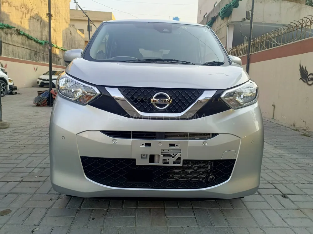 نسان ڈیز 2022 for Sale in لاہور Image-1
