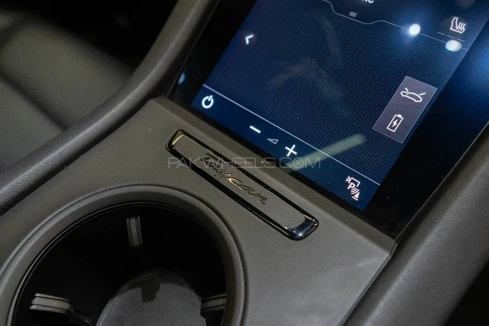 Porsche Taycan 2021 for Sale in Lahore Porsche Taycan 2021 for Sale in Lahore Image-7