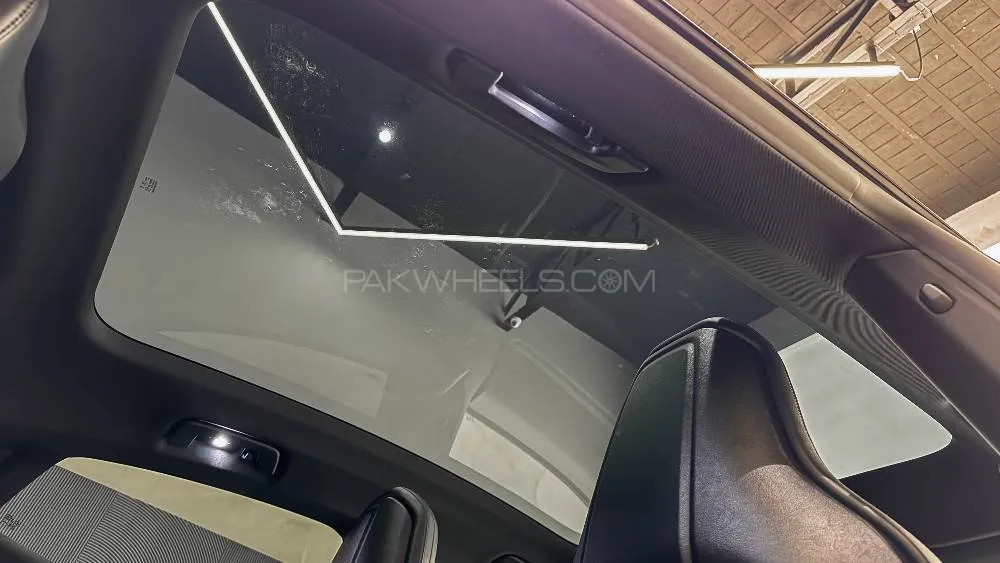 Porsche Taycan 2021 for Sale in Lahore Porsche Taycan 2021 for Sale in Lahore Image-17