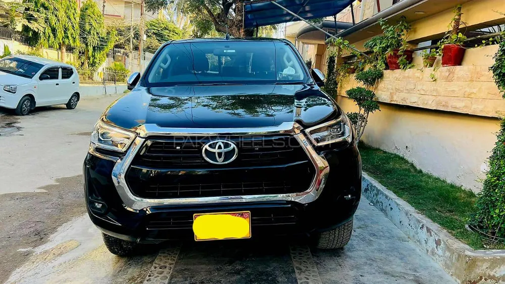 Toyota Hilux 2021 for Sale in Karachi Image-1