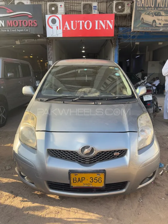 Toyota Vitz 2010 for Sale in Karachi Image-1