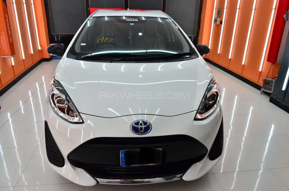 Toyota Aqua 2020 for Sale in Islamabad Image-1