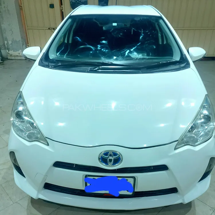 Toyota Aqua 2014 for Sale in Lahore Toyota Aqua 2014 for Sale in Lahore Image-10