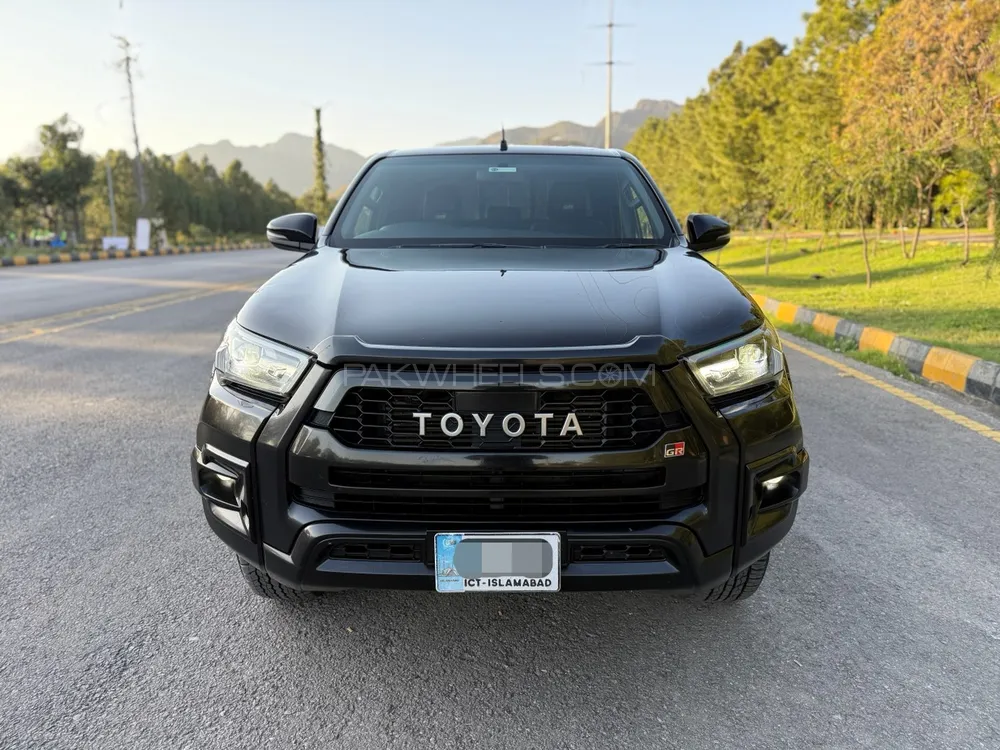 Toyota Hilux 2023 for Sale in Islamabad Image-1