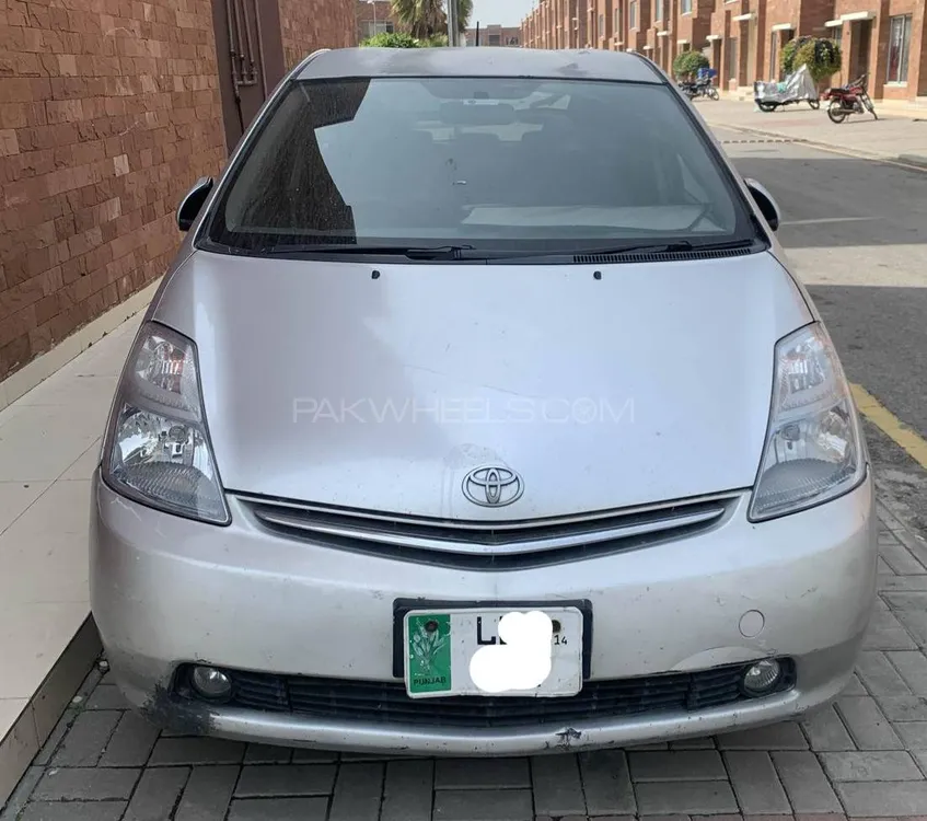 Toyota Prius 2007 for Sale in Lahore Image-1