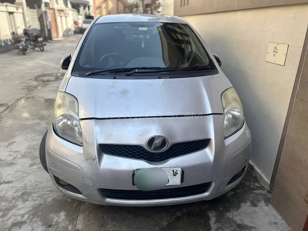 Toyota Vitz 2010 for Sale in Faisalabad Image-1