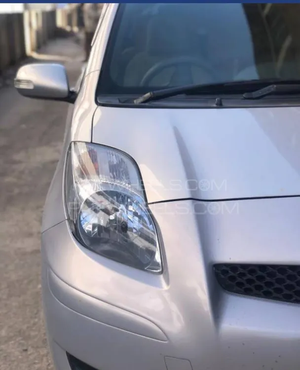 Toyota Vitz 2009 for Sale in Peshawar Image-1