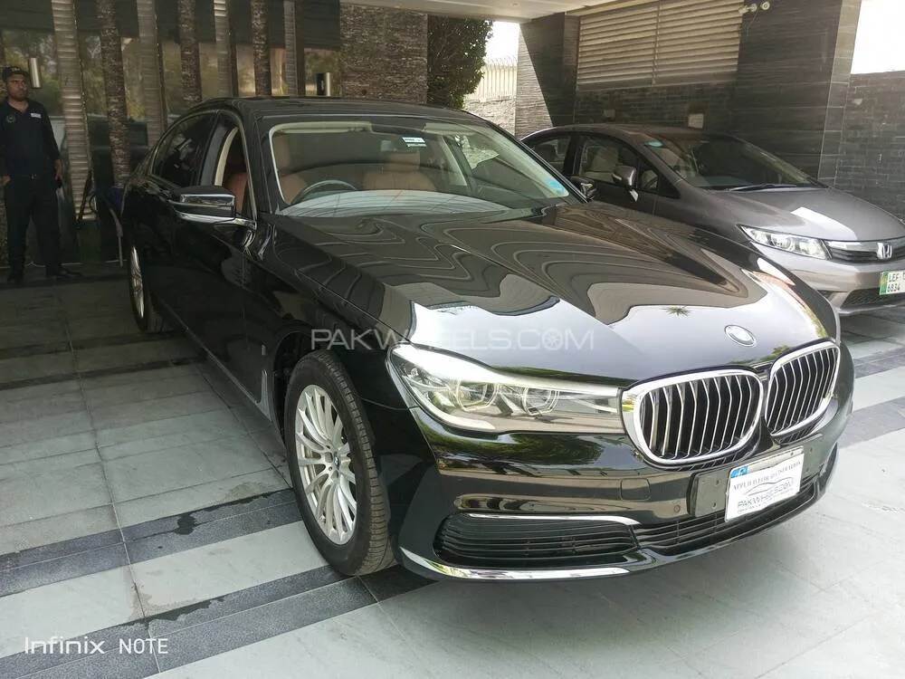 BMW 7 Series 2017 for Sale in Lahore BMW 7 Series 2017 for Sale in Lahore Image-3