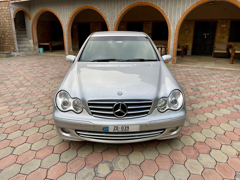 Mercedes Benz C Class 2006 for Sale in Mardan Image-1