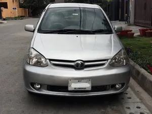 Toyota Platz F 1.3 2004 for Sale