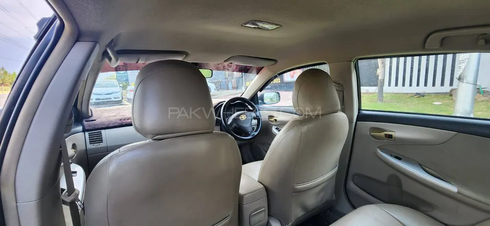 Toyota Corolla 2013 for Sale in Peshawar Image-1
