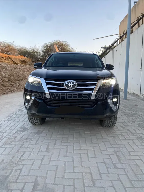 Toyota Fortuner 2018 for Sale in Karachi Image-1