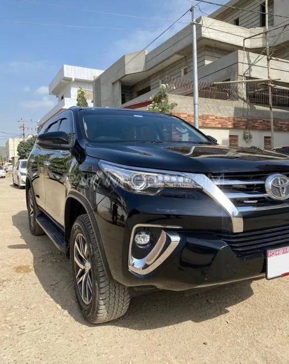 Toyota Fortuner 2021 for Sale in Karachi Image-1