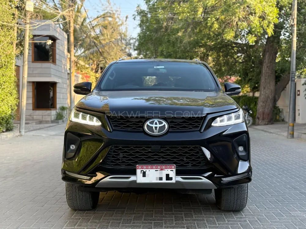 Toyota Fortuner 2023 for Sale in Karachi Image-1