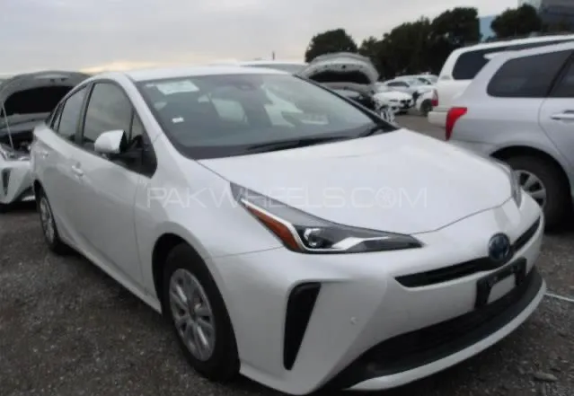 Toyota Prius 2021 for Sale in Karachi Image-1