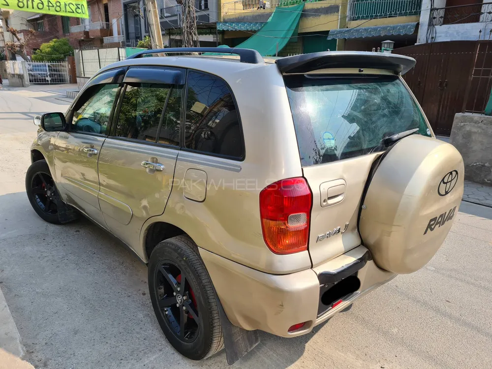 Toyota Rav4 2005 for Sale in Lahore Image-1