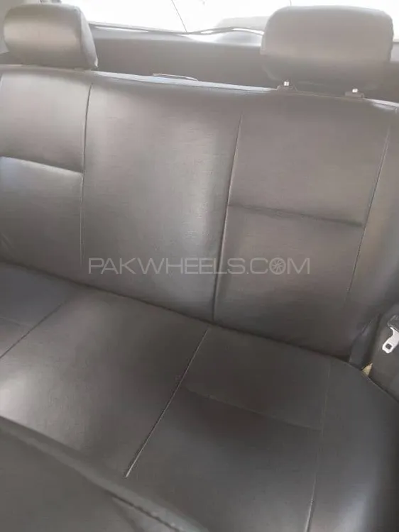 Toyota Vitz 2011 for Sale in Lahore Image-1