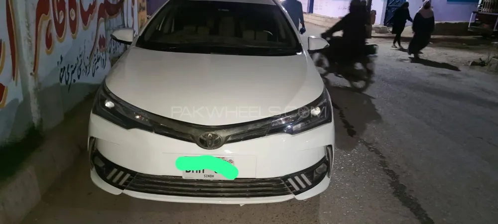 Toyota Corolla 2018 for Sale in Karachi Image-1