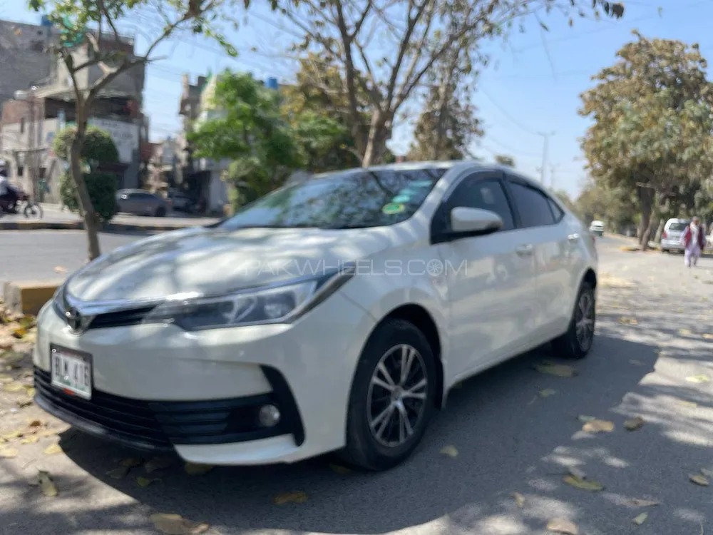 Toyota Corolla 2017 for Sale in Lahore Image-1