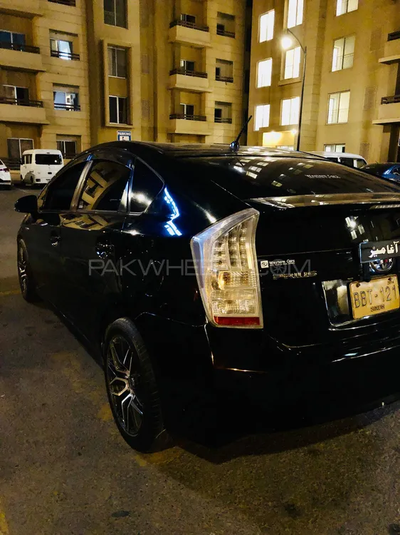 Toyota Prius 2011 for Sale in Karachi Image-1