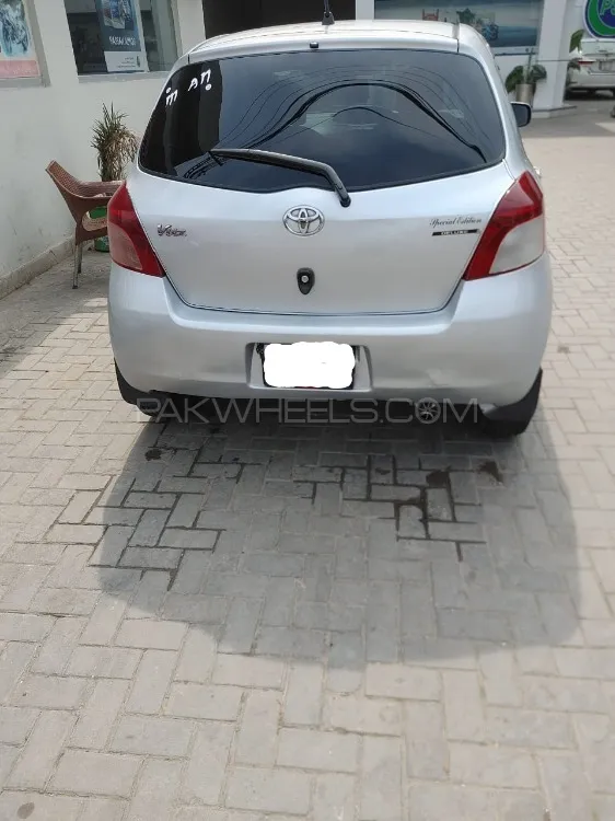 Toyota Vitz 2009 for Sale in Lahore Image-1