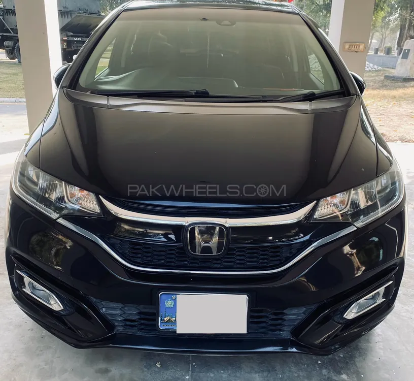 Honda Fit 2017 for Sale in Islamabad Image-1