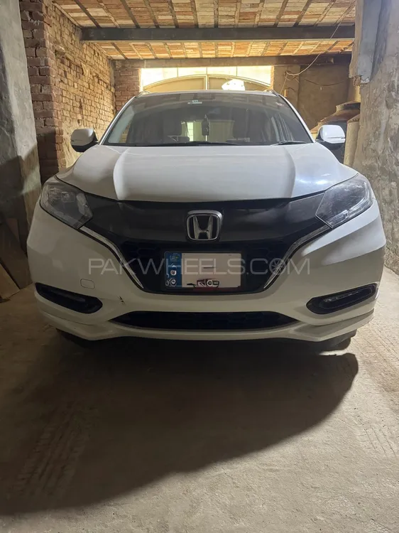 Honda Vezel 2016 for Sale in Sahiwal Image-1