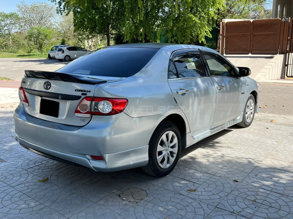 Toyota Corolla 2013 for Sale in Islamabad Image-1