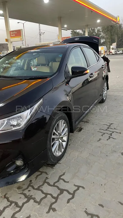 Toyota Corolla 2019 for Sale in Qasba gujrat Image-1