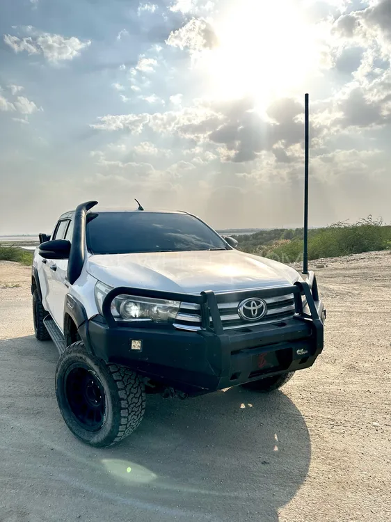 Toyota Hilux 2018 for Sale in Hyderabad Image-1