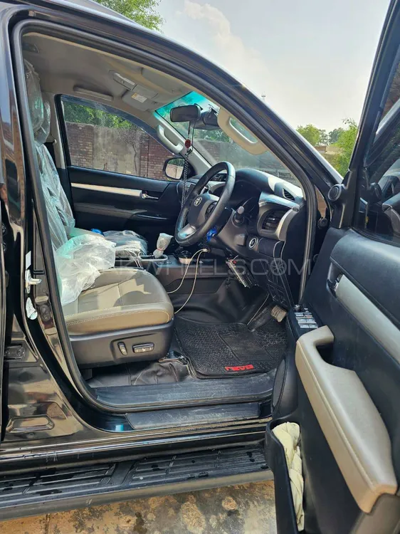 Toyota Hilux 2021 for Sale in Multan Toyota Hilux 2021 for Sale in Multan Image-8