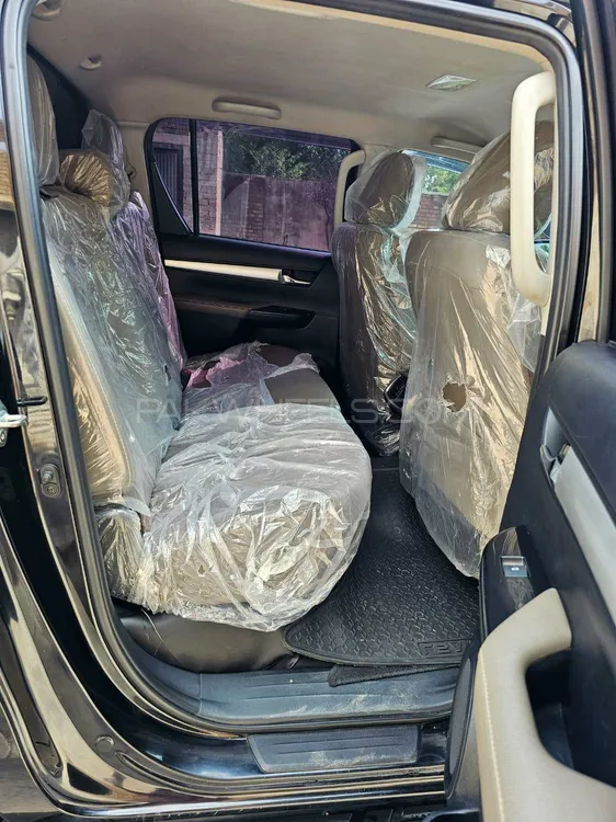 Toyota Hilux 2021 for Sale in Multan Toyota Hilux 2021 for Sale in Multan Image-10