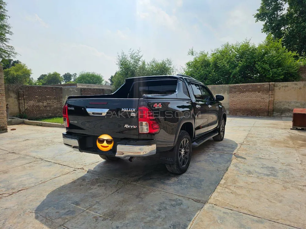 Toyota Hilux 2021 for Sale in Multan Toyota Hilux 2021 for Sale in Multan Image-17