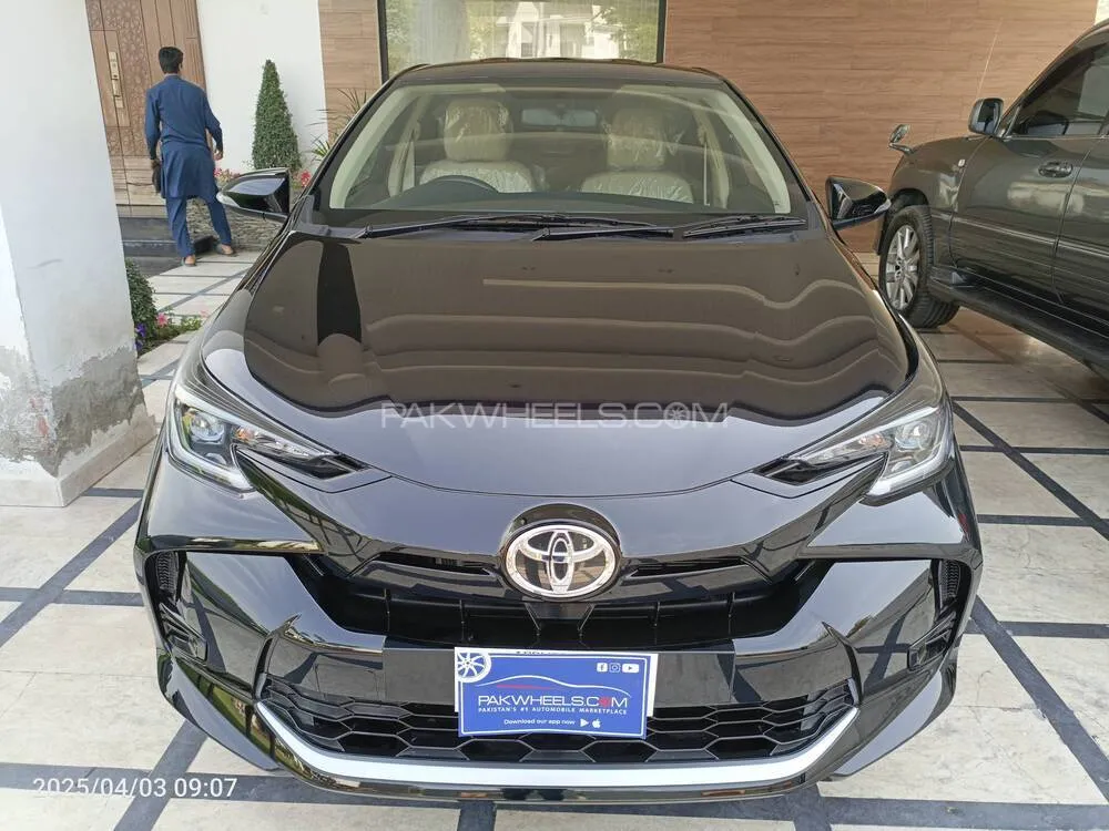 Toyota Yaris Sedan 2025 for Sale in Lahore Image-1