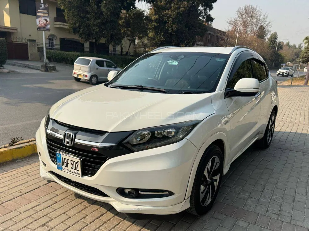 Honda Vezel 2016 for Sale in Islamabad Image-1