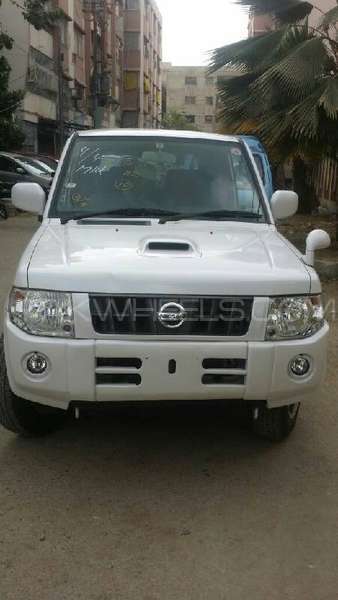 Nissan Kix 2012 for Sale in Lahore Image-1
