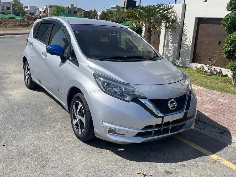 Nissan Note 2018 for Sale in Lahore Image-1