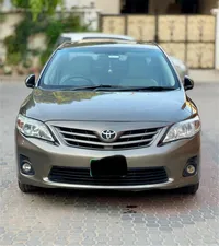 Toyota Corolla Altis SR Cruisetronic 1.6 2014 for Sale