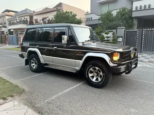Mitsubishi Pajero Super Exceed 3.0 1986 for Sale