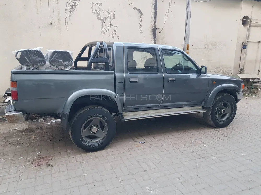 Toyota Hilux 1992 for Sale in Islamabad Image-1
