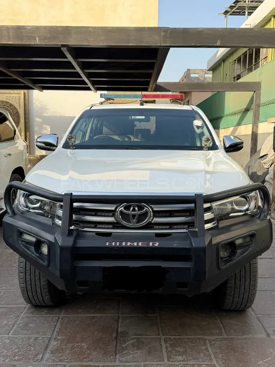 Toyota Hilux 2019 for Sale in Karachi Image-1