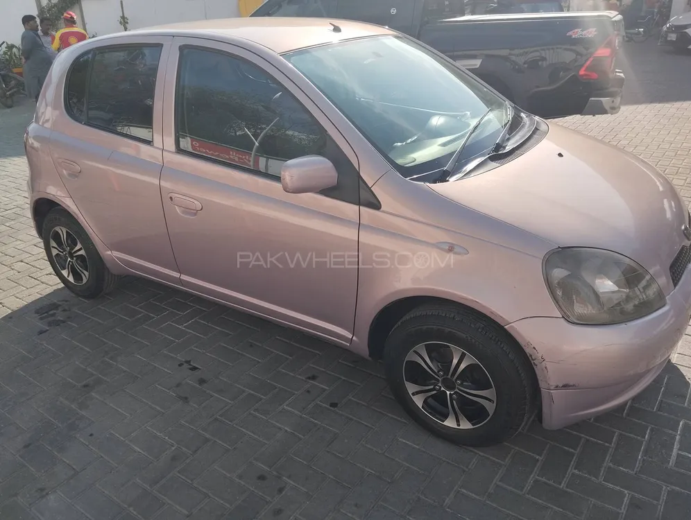 Toyota Vitz 2003 for Sale in Karachi Image-1