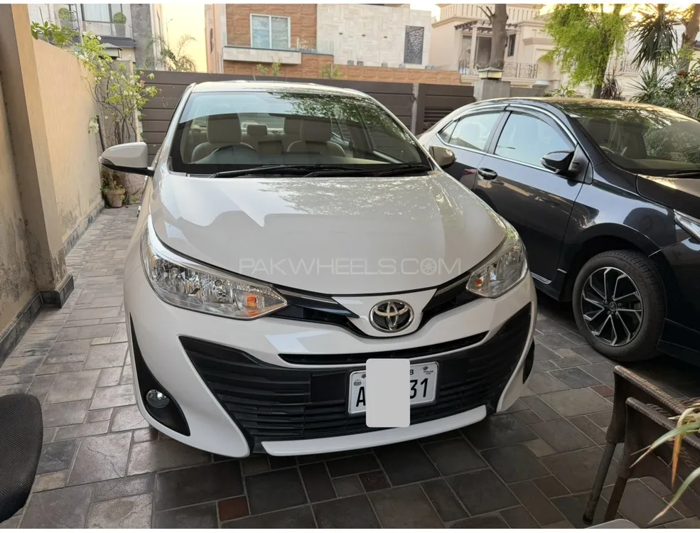 Toyota Yaris Sedan 2023 for Sale in Lahore Image-1